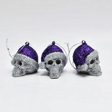 Load image into Gallery viewer, Santa Skull Bauble