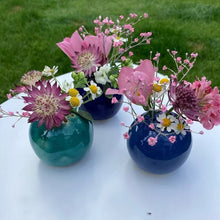 Load image into Gallery viewer, Resin Handmade Vase Flower Stone Table Decor