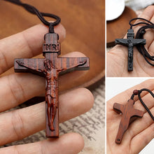 Load image into Gallery viewer, Jesus-Kreuz-Halskette aus Holz