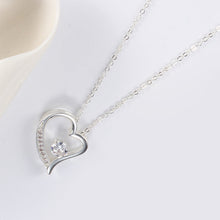 Load image into Gallery viewer, Heart Inlaid Zircon Necklace